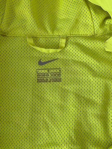 Nike sportska jakna sa kapuljačom – fluorescentno žuta - Lagana na lalafo.rs — 4 Nike sportska jakna sa kapuljačom – fluorescentno žuta - Lagana — 4