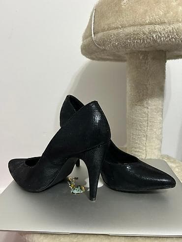 Crne klasične salonke Graceland - Model: špicasti vrh, zatvorena peta na lalafo.rs — 2 Crne klasične salonke Graceland - Model: špicasti vrh, zatvorena peta — 2