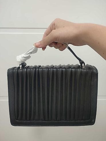 Elegantne ženske torbe – više modela Gs 1) Crna torba sa metalnim at lalafo.rs — 2 Elegantne ženske torbe – više modela Gs 1) Crna torba sa metalnim — 2