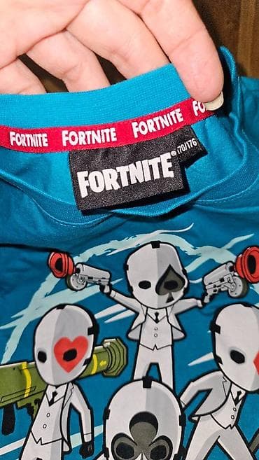 Majica fortnite za dečake u veličini 170-176. Bez mane kao novo na lalafo.rs — 2 Majica fortnite za dečake u veličini 170-176. Bez mane kao novo — 2
