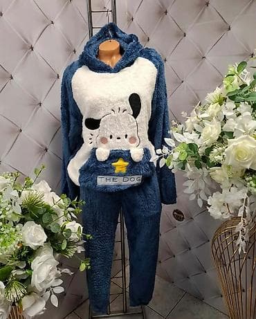 Pajamas: Plišani ženski komplet pidžame/kućnog odela sa kapuljačom, dvodelni at lalafo.rs — 3 Pajamas: Plišani ženski komplet pidžame/kućnog odela sa kapuljačom, dvodelni — 3