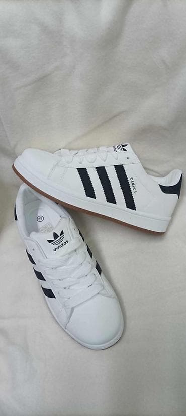 Campus
Cena 3600din
Vel 41-45 na lalafo.rs — 4 Campus
Cena 3600din
Vel 41-45 — 4