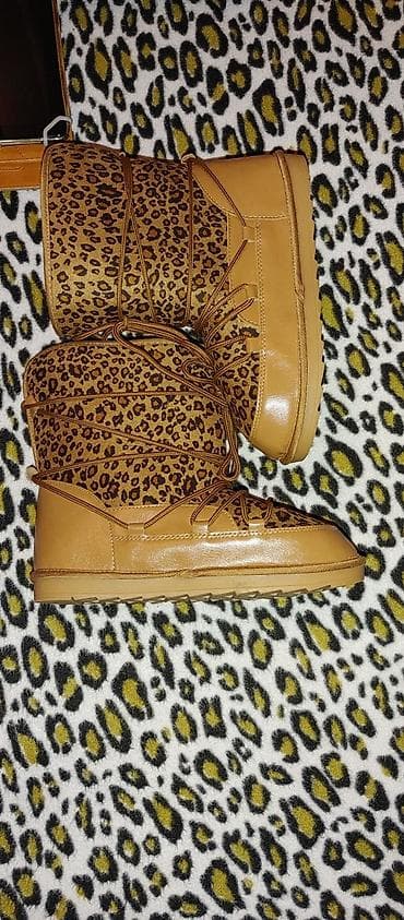 High boots, 35.5, color - Multicolored at lalafo.rs — 3 High boots, 35.5, color - Multicolored — 3