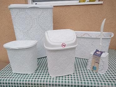 Set ukrasnih plastičnih korpi/kanti i toaletne četke – bela “čipka” na lalafo.rs — 5 Set ukrasnih plastičnih korpi/kanti i toaletne četke – bela “čipka” — 5