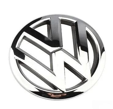 Prednji znak maska Vw Polo. Kataloski broj 6R0 853 600 AVolkswagen na lalafo.rs Prednji znak maska Vw Polo. Kataloski broj 6R0 853 600 AVolkswagen