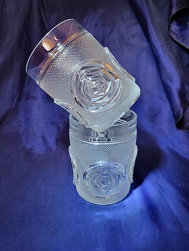 Case za zestoko pice,pun rad 70te. Case su perfektne puno staklo na lalafo.rs Case za zestoko pice,pun rad 70te. Case su perfektne puno staklo