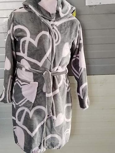 Prelepi bade mantili ponovo na stanju Mekani, topli, prelepi Velicine na lalafo.rs — 3 Prelepi bade mantili ponovo na stanju Mekani, topli, prelepi Velicine — 3