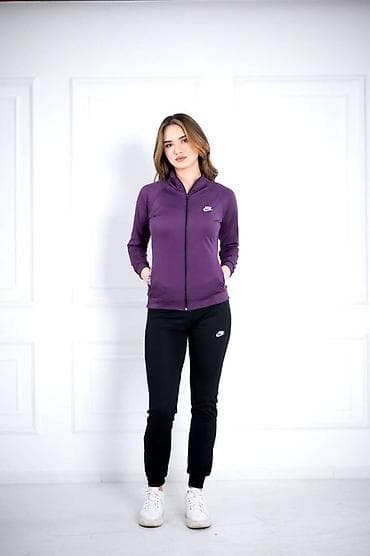 Nike just do it ženska trenerka NOVO Novo Mokra likra veličine s m l na lalafo.rs — 1 Nike just do it ženska trenerka NOVO Novo Mokra likra veličine s m l — 1