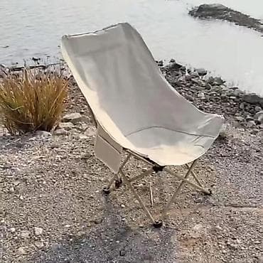 Rasklopiva stolica za kampovanje, nova, odličnog kvaliteta i izgleda na lalafo.rs Rasklopiva stolica za kampovanje, nova, odličnog kvaliteta i izgleda