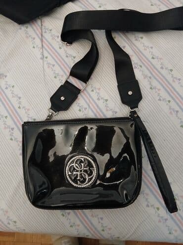 Torba za rame, Guess, Materijal: Lakovana koža na lalafo.rs Torba za rame, Guess, Materijal: Lakovana koža