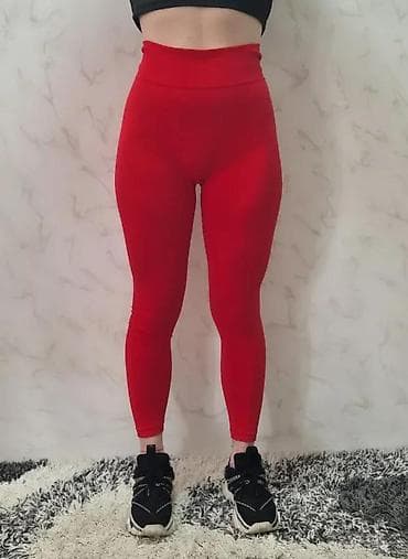 Crvene ženske helanke sa visokim strukom. Dizajnirane su za udobnost i na lalafo.rs Crvene ženske helanke sa visokim strukom. Dizajnirane su za udobnost i