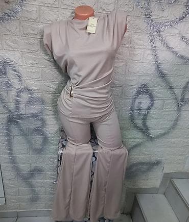 Ženski komplet pantalone + majica bez rukava - Moderan dvodelni na lalafo.rs — 4 Ženski komplet pantalone + majica bez rukava - Moderan dvodelni — 4