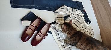 Bordo nove 2000,Massimo Dutti 6000.papuče 500,patike 1000.crno bele na lalafo.rs — 2 Bordo nove 2000,Massimo Dutti 6000.papuče 500,patike 1000.crno bele — 2