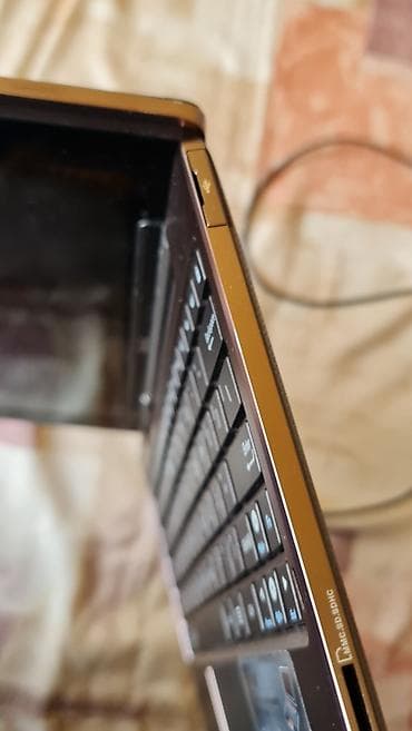 ASUS Transformer Book – hibridni uređaj (tablet + dok tastatura) kao na lalafo.rs — 4 ASUS Transformer Book – hibridni uređaj (tablet + dok tastatura) kao — 4