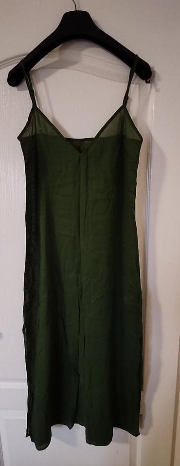 Zelena slip haljina na bretele - Boja: tamno zelena - Kroj na lalafo.rs Zelena slip haljina na bretele - Boja: tamno zelena - Kroj