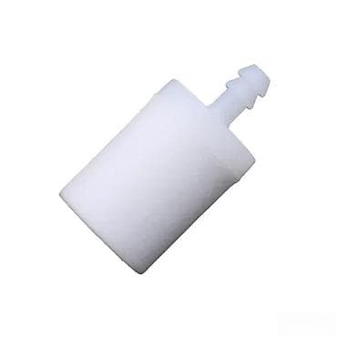 Beli plastični filter za gorivo, dizajniran za efikasno prečišćavanje na lalafo.rs Beli plastični filter za gorivo, dizajniran za efikasno prečišćavanje