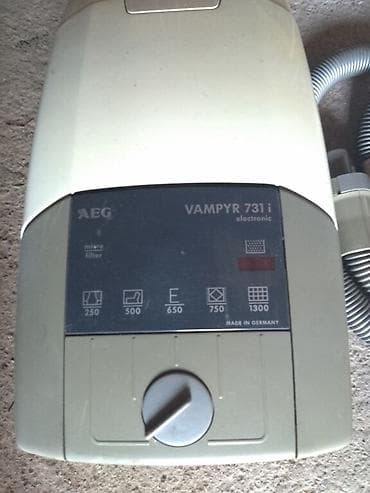 AEG VAMPYR 731i – usisivač sa kesom - Model: VAMPYR 731i electronic - na lalafo.rs — 1 AEG VAMPYR 731i – usisivač sa kesom - Model: VAMPYR 731i electronic - — 1