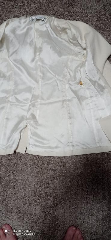 ZARA ženski blejzer, model sa duplim kopčanjem. - Boja: krem/bela - na lalafo.rs — 5 ZARA ženski blejzer, model sa duplim kopčanjem. - Boja: krem/bela - — 5