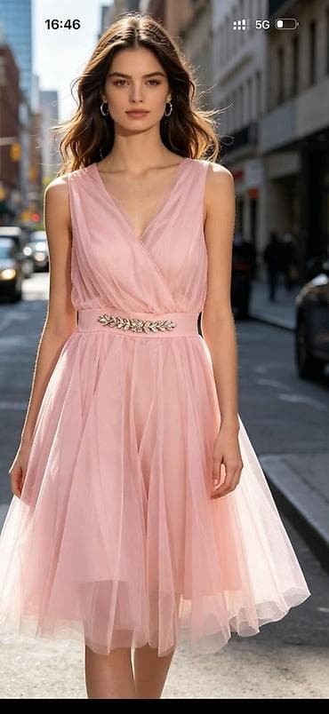 Haljine
Cena 3000
Uni vel.
V24 at lalafo.rs — 3 Haljine
Cena 3000
Uni vel.
V24 — 3