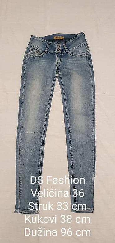 Farke u odličnom stanju. M veličina. Za dodatne informacije i mere na lalafo.rs — 3 Farke u odličnom stanju. M veličina. Za dodatne informacije i mere — 3