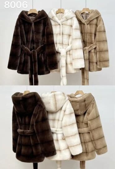 Kratki kaputi sa kapuljačom – model 8006 - Materijal: meko krzno na lalafo.rs Kratki kaputi sa kapuljačom – model 8006 - Materijal: meko krzno