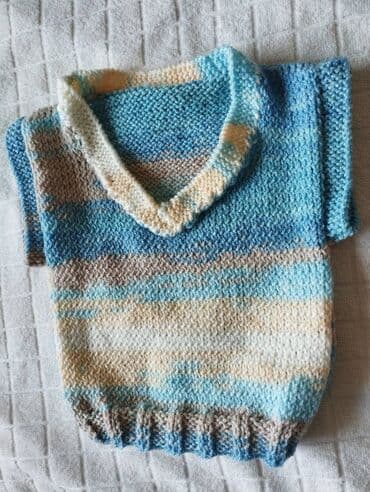 Suknje: Prsluk novi dečiji ručno pleteni vel 2, obim ispod pazuha 44 cm na lalafo.rs — 3 Suknje: Prsluk novi dečiji ručno pleteni vel 2, obim ispod pazuha 44 cm — 3