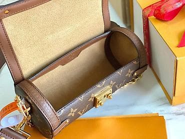 Louis Vuitton cilindrična torba – Monogram Canvas - Model u obliku na lalafo.rs — 2 Louis Vuitton cilindrična torba – Monogram Canvas - Model u obliku — 2