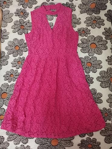 Prelepa roze haljina M velicina na lalafo.rs Prelepa roze haljina M velicina