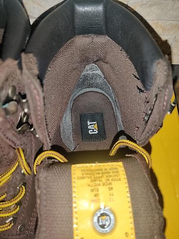 Safety work boots: Caterpillar (CAT) poluduboke kožne čizme - Tip: Poluduboke at lalafo.rs — 8 Safety work boots: Caterpillar (CAT) poluduboke kožne čizme - Tip: Poluduboke — 8