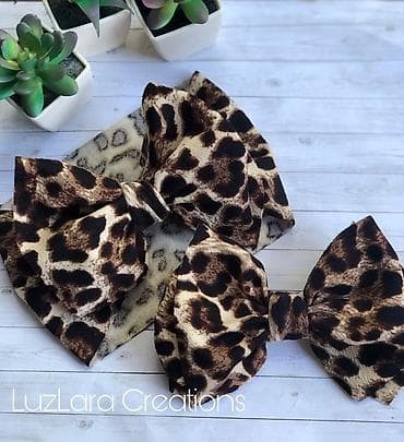 Traka za kosu sa mašnom i gumica u kompletu. Leopard print. Novo na lalafo.rs Traka za kosu sa mašnom i gumica u kompletu. Leopard print. Novo