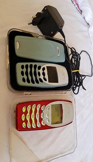 Komplet starih Nokia mobilnih telefona sa punjačem. Sadržaj: - 2 na lalafo.rs — 1 Komplet starih Nokia mobilnih telefona sa punjačem. Sadržaj: - 2 — 1