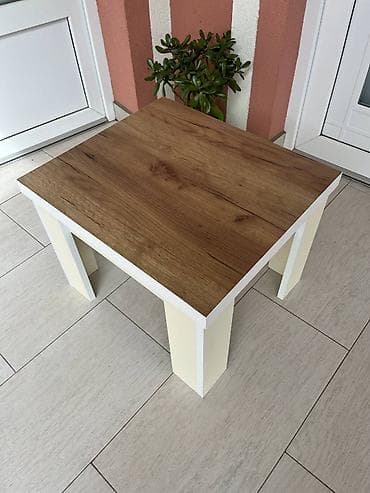 Klub stolovi- različitih dezena Odmah dostupni stočići! Napravljen od na lalafo.rs — 4 Klub stolovi- različitih dezena Odmah dostupni stočići! Napravljen od — 4