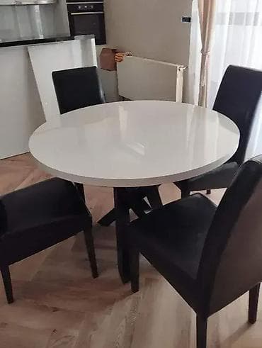 Industrijski trpezarijski sto "Okrugli Barikada" Predstavljamo vam na lalafo.rs Industrijski trpezarijski sto "Okrugli Barikada" Predstavljamo vam