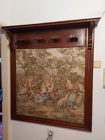 Civiluk sa goblenom, sirina 120 cm, visina 130 cm. licno preuzimanje na lalafo.rs Civiluk sa goblenom, sirina 120 cm, visina 130 cm. licno preuzimanje