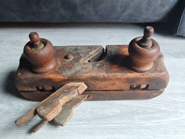 Clamps: Anticko Staro Dleto Blanje stolarsko Rende za obradu drveta lajsni at lalafo.rs — 4 Clamps: Anticko Staro Dleto Blanje stolarsko Rende za obradu drveta lajsni — 4