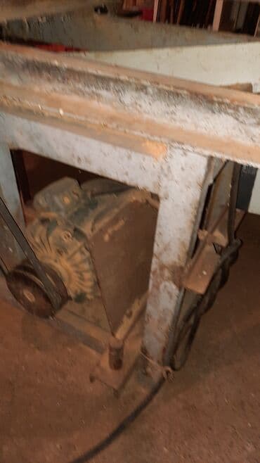 Hammers: Stolarska mašina – cirkular sa ravnalicom (kombinovani sto) - at lalafo.rs — 2 Hammers: Stolarska mašina – cirkular sa ravnalicom (kombinovani sto) - — 2