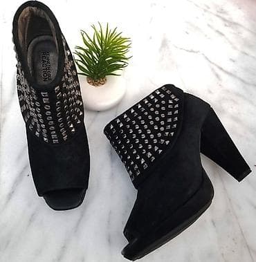 Kenneth Cole poluduboke cipele sa otvorenim prstima, obuvene za jednu at lalafo.rs Kenneth Cole poluduboke cipele sa otvorenim prstima, obuvene za jednu