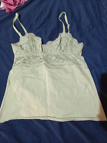 Personal Items: Na prodaju svetlo zelena čipkana majica na bratele, ima elastina, M at lalafo.rs — 2 Personal Items: Na prodaju svetlo zelena čipkana majica na bratele, ima elastina, M — 2