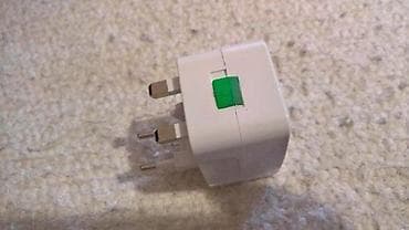 Universalni travel adapter na lalafo.rs — 6 Universalni travel adapter — 6