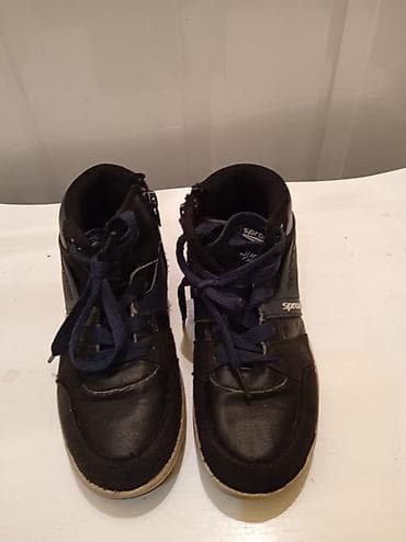 Duboke svetlece patike za dečake Sprandi Junior range, broj 32. - na lalafo.rs — 3 Duboke svetlece patike za dečake Sprandi Junior range, broj 32. - — 3