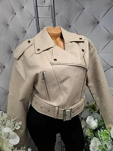 eko koza sa: Ženska bajkerska jakna u bež/boji peska. - Materijal: veštačka koža na lalafo.rs — 2 eko koza sa: Ženska bajkerska jakna u bež/boji peska. - Materijal: veštačka koža — 2