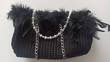 Elegantna ručno heklana crna torba sa perjem i bisernim lancem Ova na lalafo.rs — 3 Elegantna ručno heklana crna torba sa perjem i bisernim lancem Ova — 3