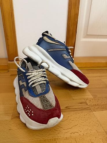 Prodajem Versace Chain Reaction patike u broju 42. Malo nosene na lalafo.rs Prodajem Versace Chain Reaction patike u broju 42. Malo nosene