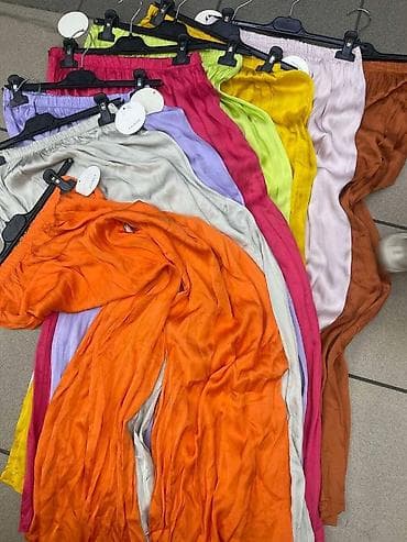 04. Pantalone 2.800 dinara A at lalafo.rs — 4 04. Pantalone 2.800 dinara A — 4