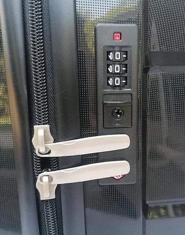 Travel suitcases and bags: Tvrdi kofer na točkićima – veliki - Materijal: čvrsta ABS/plastika sa at lalafo.rs — 8 Travel suitcases and bags: Tvrdi kofer na točkićima – veliki - Materijal: čvrsta ABS/plastika sa — 8