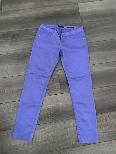Original GUESS pantalone boje lavande. Etiketa sa veličinom je na lalafo.rs Original GUESS pantalone boje lavande. Etiketa sa veličinom je