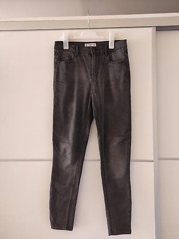 Pull&Bear sive farmerke, sa elastinom. Dubok model. Dužina 92 na lalafo.rs Pull&Bear sive farmerke, sa elastinom. Dubok model. Dužina 92