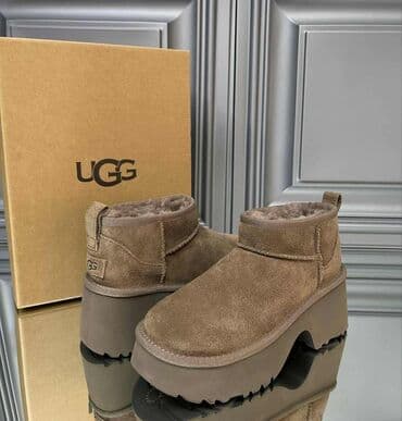 Ugg obuća: Ugg mini čizme, bоја - Bež, 41 na lalafo.rs Ugg obuća: Ugg mini čizme, bоја - Bež, 41