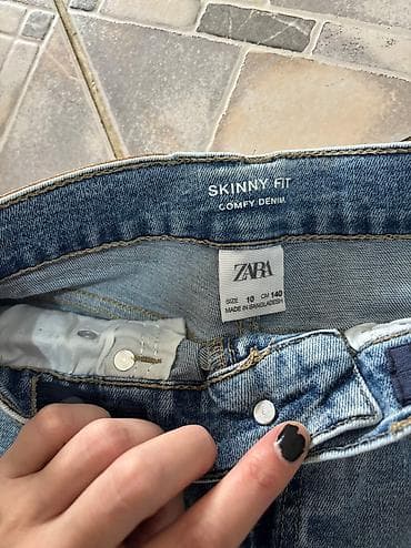 Zara farmerke za decaka
Velicina 140 na lalafo.rs — 2 Zara farmerke za decaka
Velicina 140 — 2