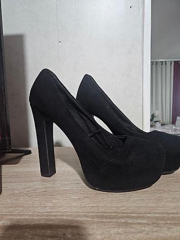 Crne ženske salonke na visoku štiklu – H&M Divided - Model na lalafo.rs — 2 Crne ženske salonke na visoku štiklu – H&M Divided - Model — 2